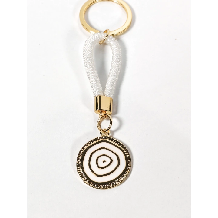 Beyaz İpli Nazar Boncuğu Detaylı Metal Anahtarlık – Zarif, Sade ve Anlamlı Tasarım