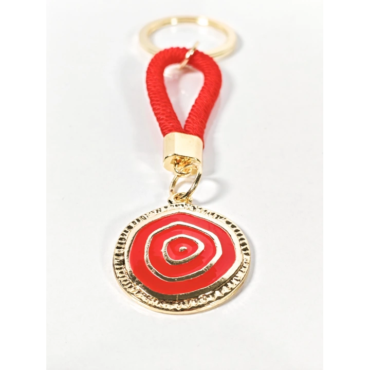 Kırmızı İpli Nazar Boncuğu Detaylı Metal Anahtarlık – Canlı, Dikkat Çekici ve Anlamlı Tasarım