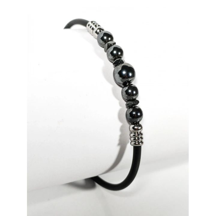 Hematit Taşlı Yaylı Bileklik – Güç, Denge ve Modern Şıklığın Birleşimi