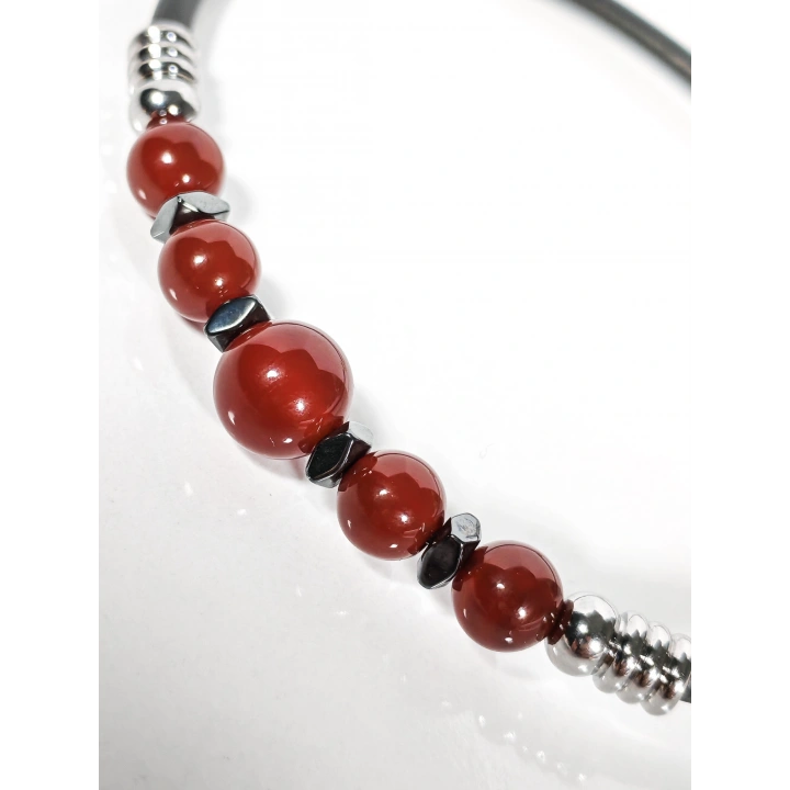 Akik Taşlı Yaylı Bileklik – Stres Azaltıcı, Güç Veren ve Şık Tasarım