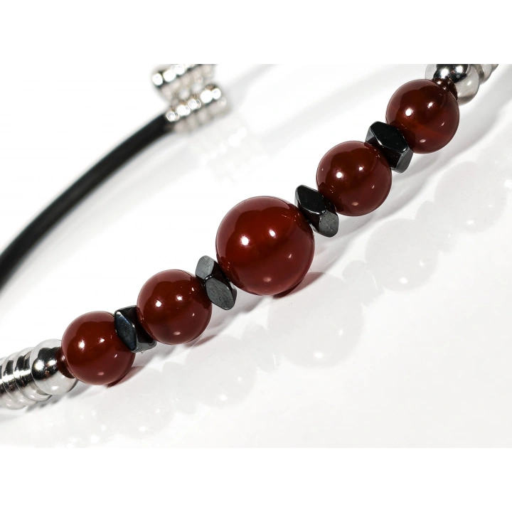 Akik Taşlı Yaylı Bileklik – Stres Azaltıcı, Güç Veren ve Şık Tasarım