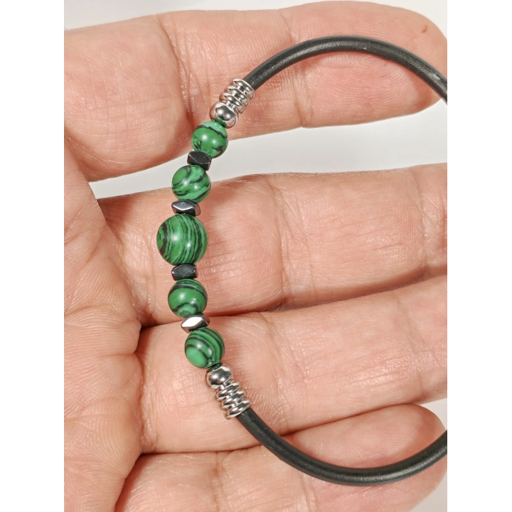 Malakit Taşlı Yaylı Bileklik – Cesaret, Denge ve Arınma Enerjisi
