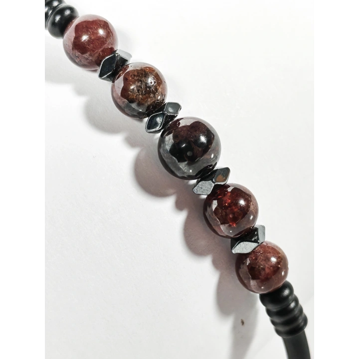 Garnet (Lal) Taşlı Yaylı Bileklik – Güç, Denge ve Yaşam Enerjisi