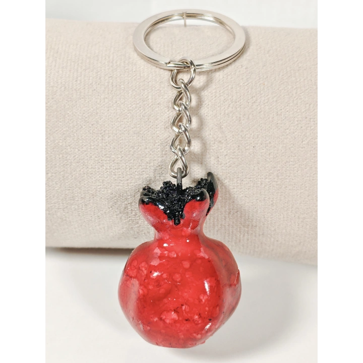 Nar Figürlü Anahtarlık – Bereket, Aşk ve Uğur Sembolü