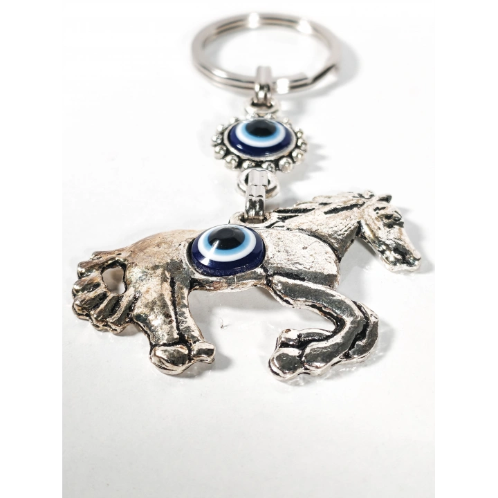 Nazar Boncuklu At Figürlü Anahtarlık – Güç, Özgürlük ve Koruyucu Enerji