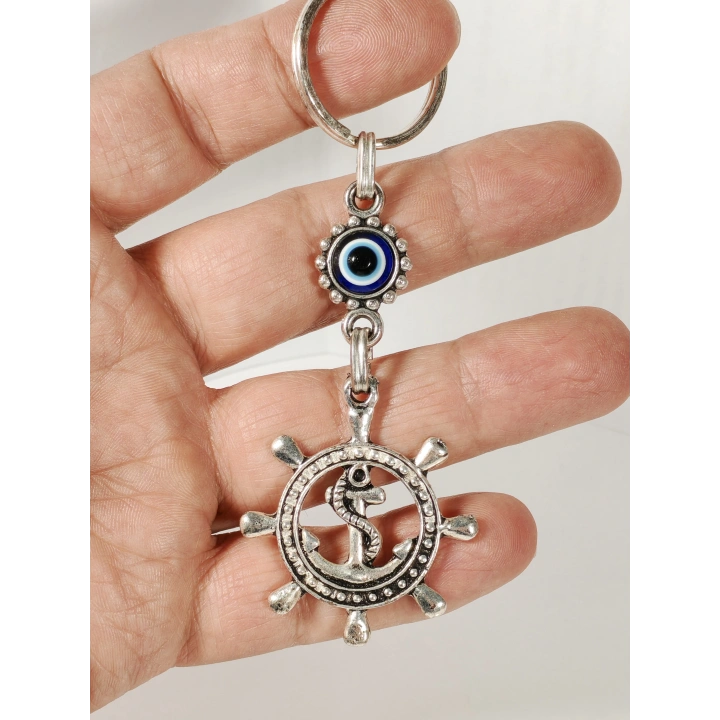 Nazar Boncuklu Dümen (Gemi Çarkı) Figürlü Anahtarlık – Yön, Koruma ve Yolculuk Enerjisi