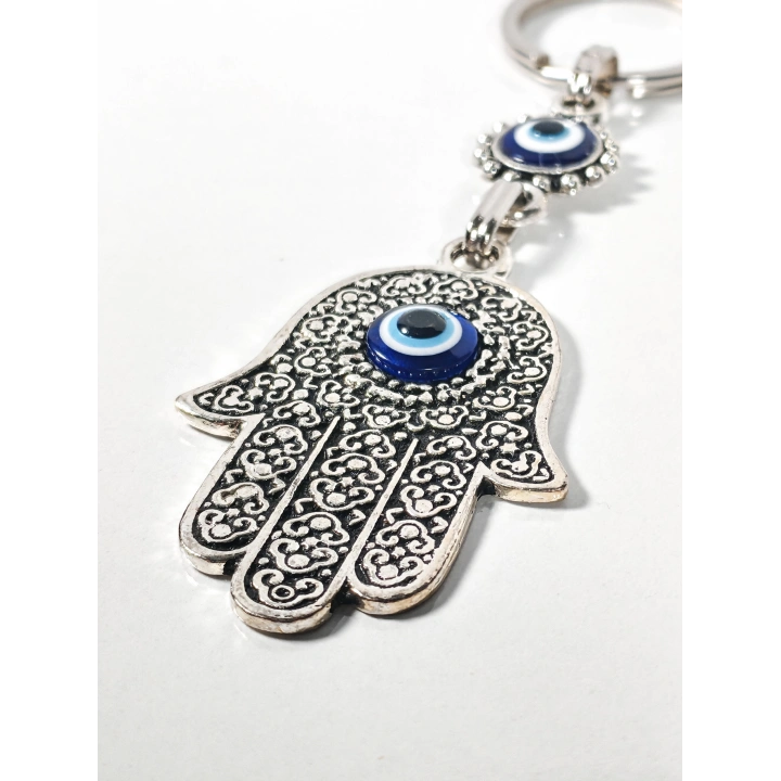 Nazar Boncuklu Fatma Ana Eli Figürlü Anahtarlık – Koruma, Şans ve Pozitif Enerji