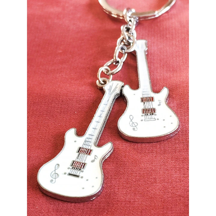 Beyaz İki Gitarlı Metal Anahtarlık