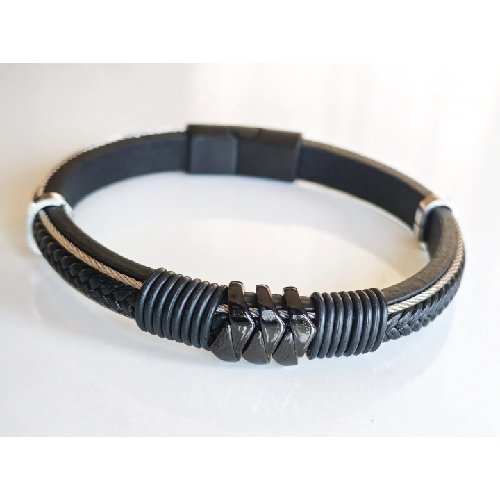 Deri Kordonlu Seramik Taşlı Siyah Erkek Bileklik