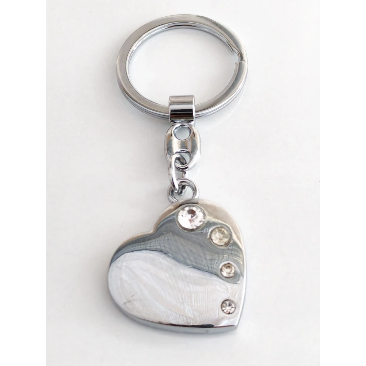 Gümüş Renkli Taşlı Kalp Metal Anahtarlık