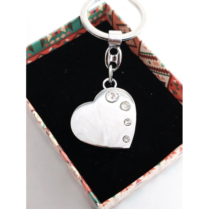 Gümüş Renkli Taşlı Kalp Metal Anahtarlık
