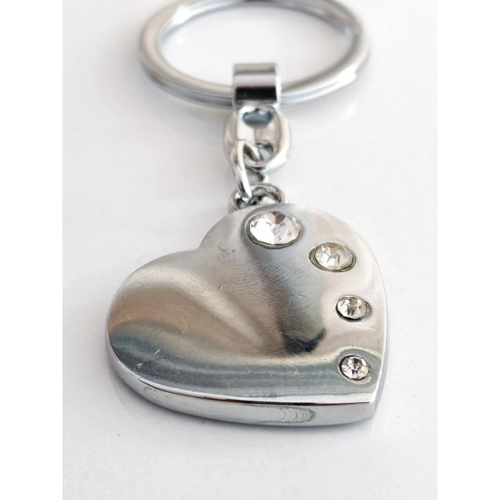 Gümüş Renkli Taşlı Kalp Metal Anahtarlık
