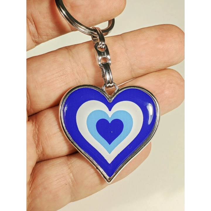 Nazar Temalı Kalp Şeklinde Metal Anahtarlık