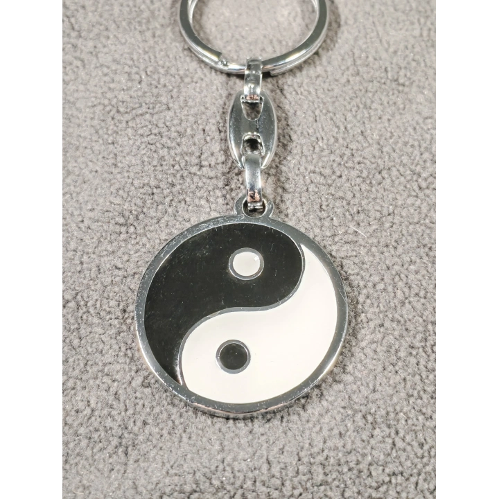 Yin ve Yang Siyah ve Beyaz Metal Anahtarlık
