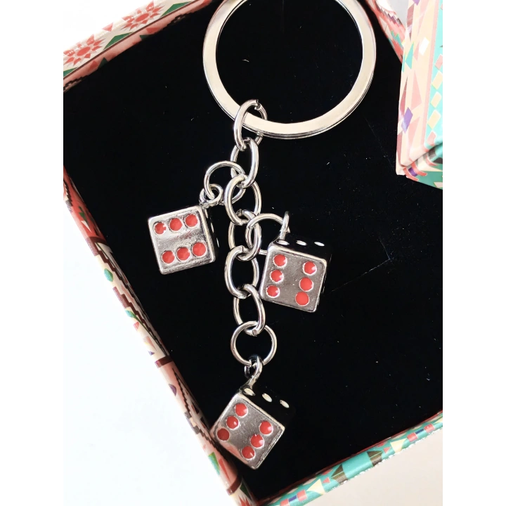 Tavla Zarlarından Metal Anahtarlık