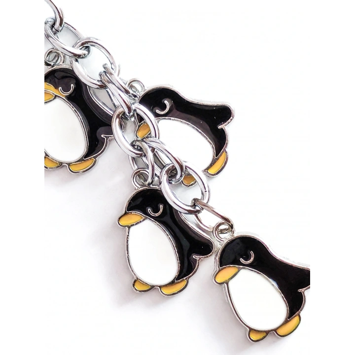 Sevimli Penguenlerden Metal Anahtarlık