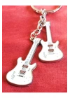 Beyaz İki Gitarlı Metal Anahtarlık