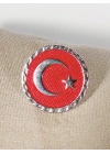 Kırmızı Zeminde Ay Yıldız Kabartmalı Yuvarlak Metal Rozet