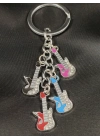 Renkli Gitarlardan Oluşan Metal Anahtarlık