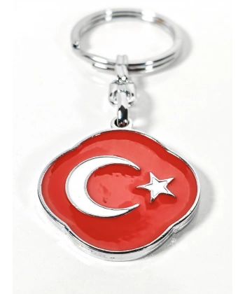Türk Bayrağı Figürlü Kırmızı Metal Anahtarlık – Sade Şıklık ve Güçlü Anlamın Buluşması