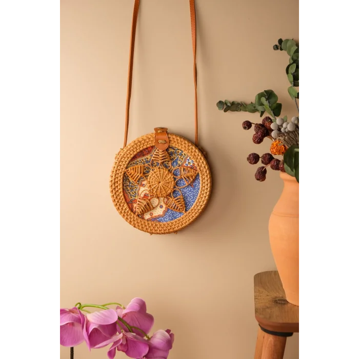 Melisa - Rattan El Yapımı Deri Askı Detaylı Hasır Yuvarlak Omuz Çantası