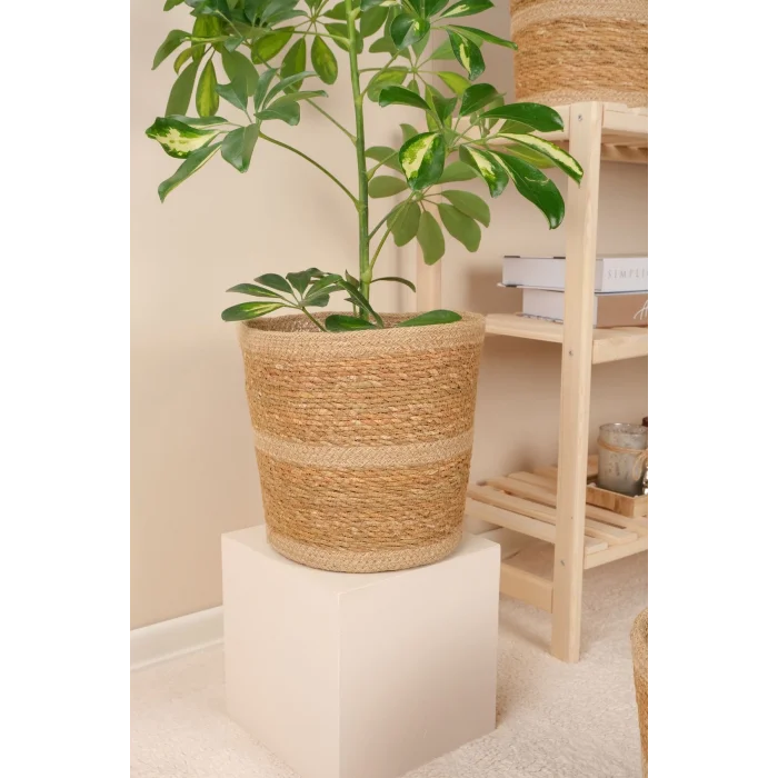 Martina - 3 Adet Dekoratif İç Korumalı Doğal El Örmesi Hasır Saksı Sepet Seti 24 cm