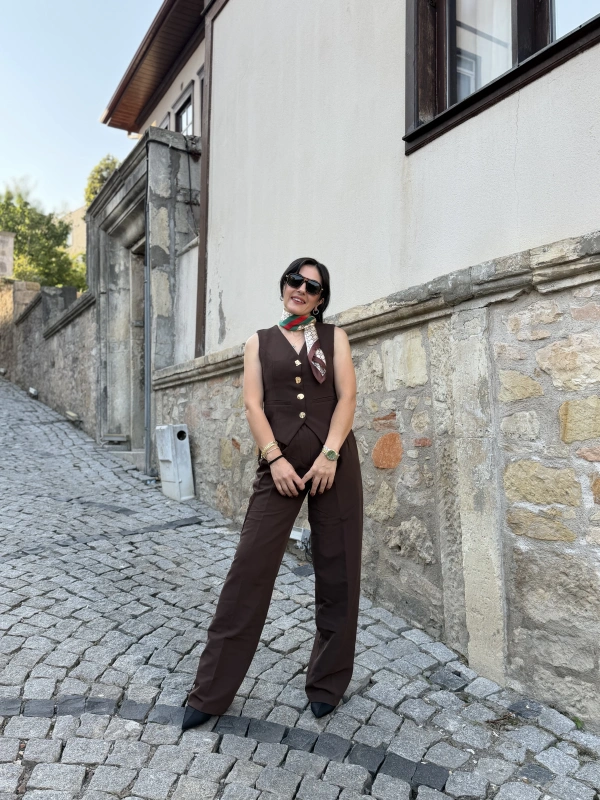 Kahve Yelekli Takım
