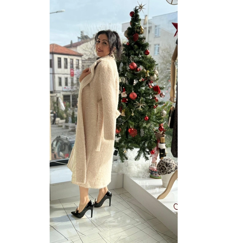 Krem Oversize Uzun Kürk