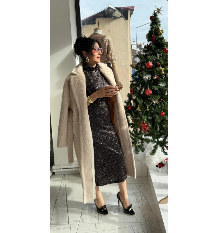 Krem Oversize Uzun Kürk