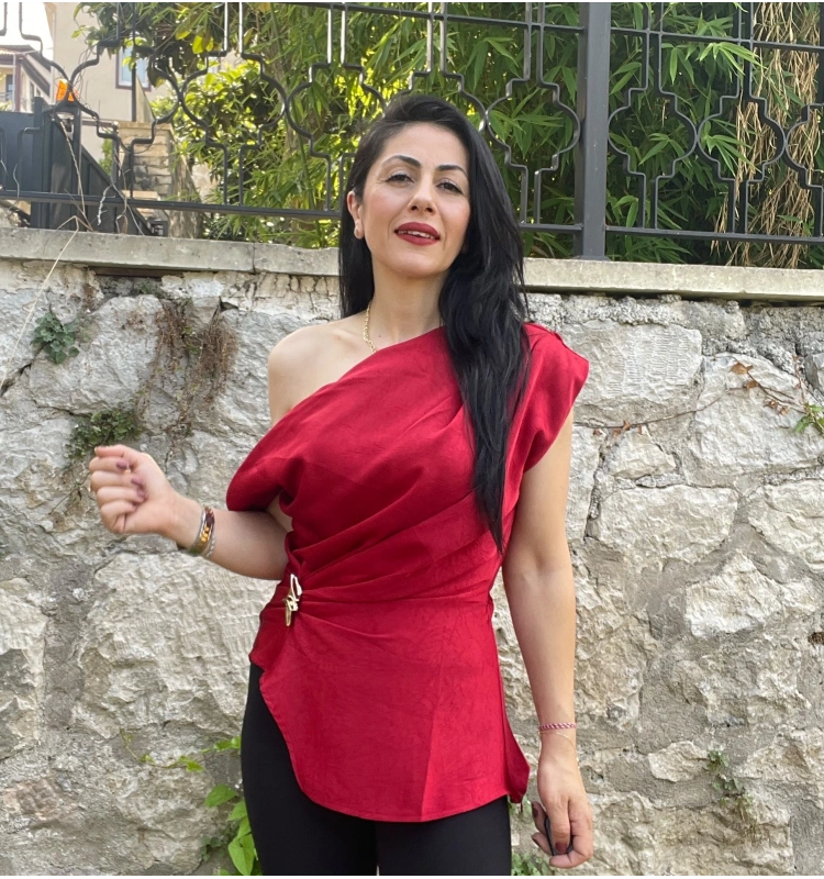 Quzu saten bluz kırmızı