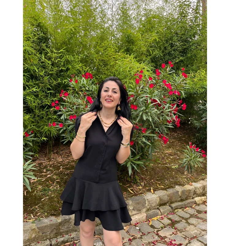 Siyah Volanlı Kısa Elbise