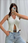 Eve Düğmeli Yelek - Beyaz