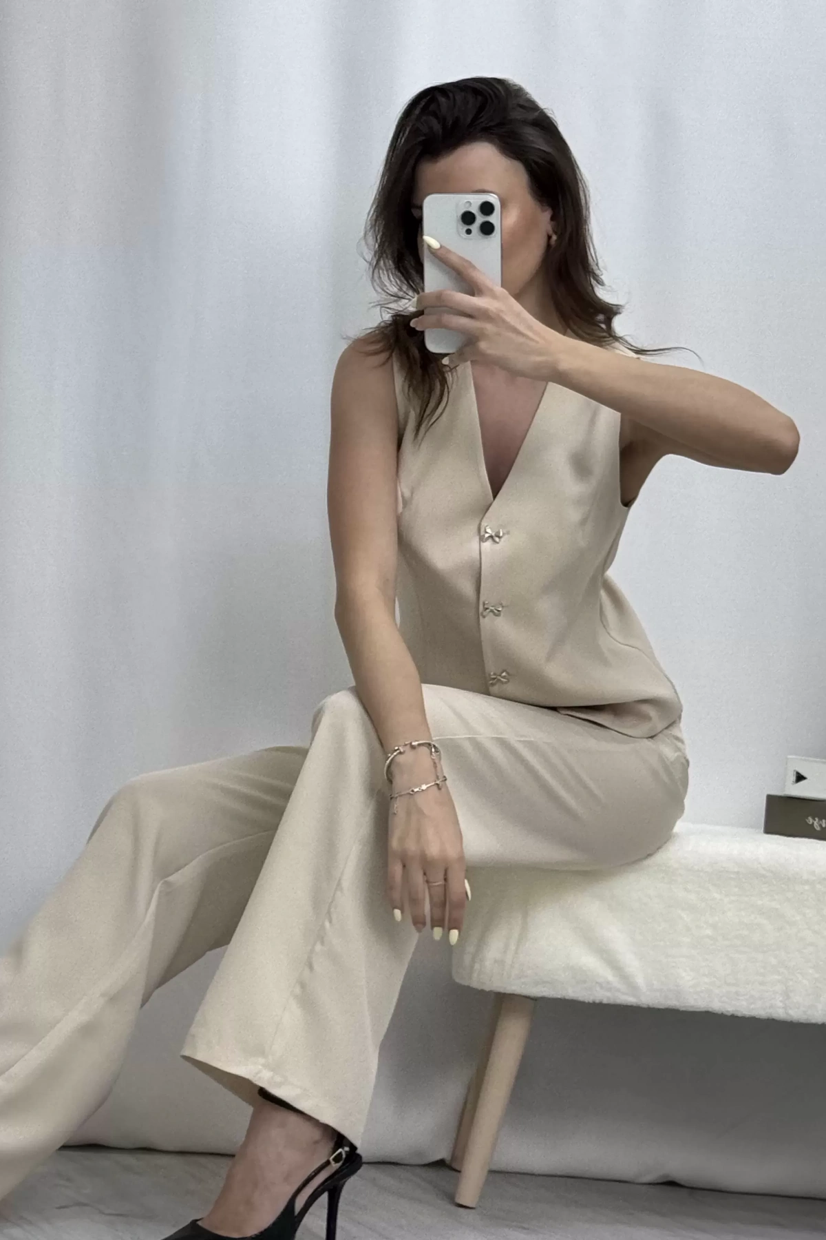 Olivia Kurdele Yelekli Takım - Bej