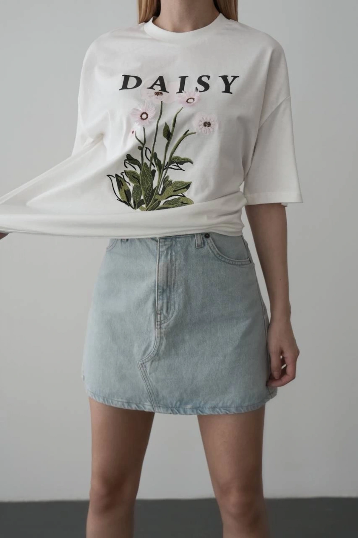 Daisy T-shirt