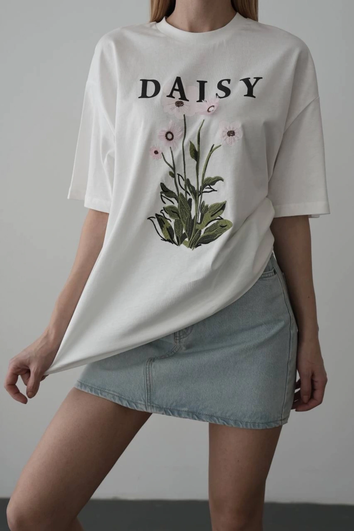 Daisy T-shirt