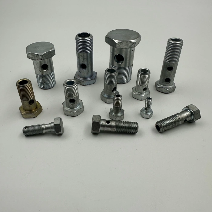 Delikli Mazot Civatası Uzun M6x1