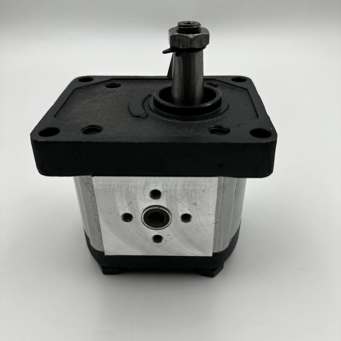 Hidrolik Dişli Pompa Sağ Dönüş C 8.2 Cc - 12.3 Lt