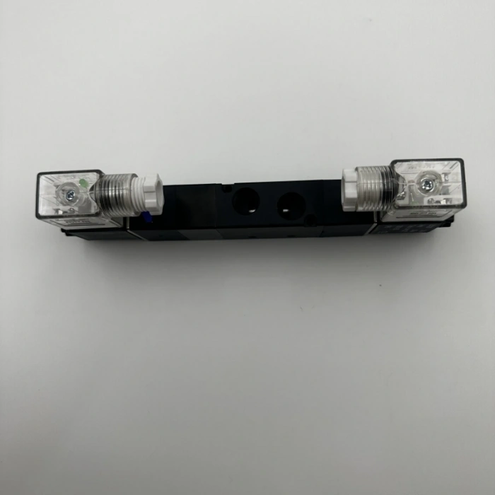 Pnömatik Valf Ventil 4V230E-08 1/4 - 5/3 BB A.M. 12V/24V/110V/220V