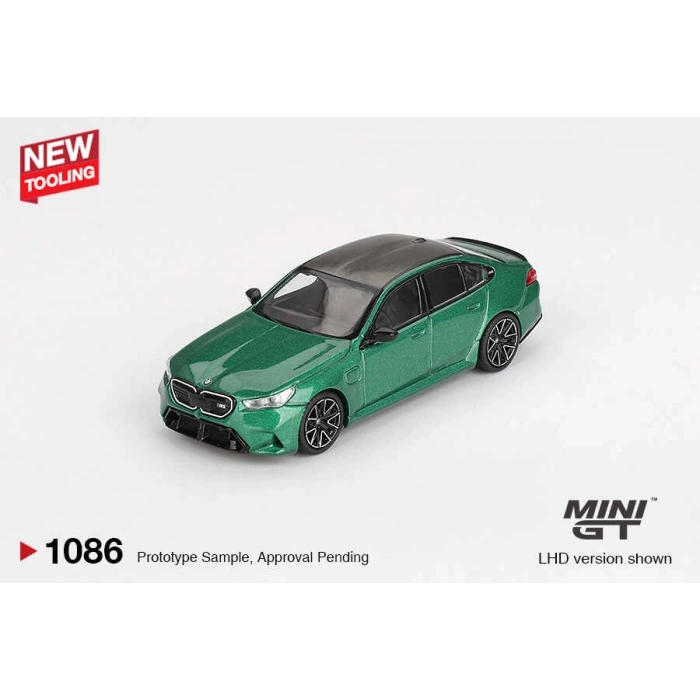 Mini GT MGT01086 1/64 BMW M5 (G90) Isle of Man Green Metallic