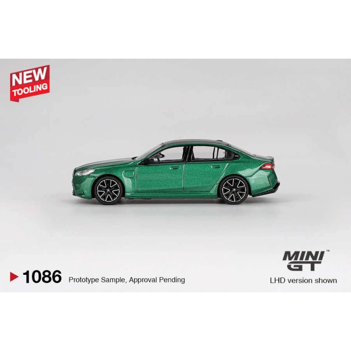 Mini GT MGT01086 1/64 BMW M5 (G90) Isle of Man Green Metallic