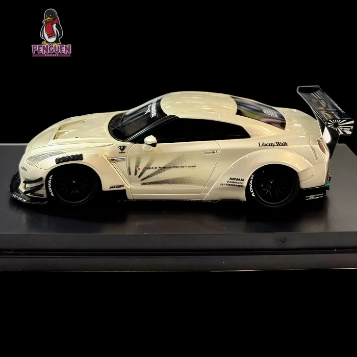 Liberty Walk 1/64 GT-R R35 (141/300) Limited Edition