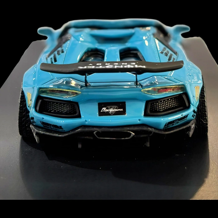 Liberty Walk 1/64 Lamborghini LB 700 (287/500) Limited Edition
