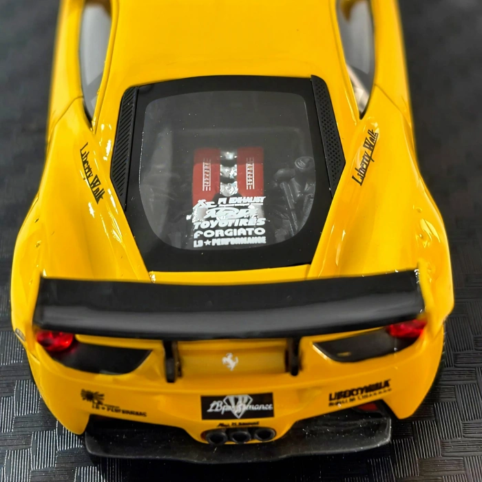 Scale Box 1/64 Ferrari 458 Italia
