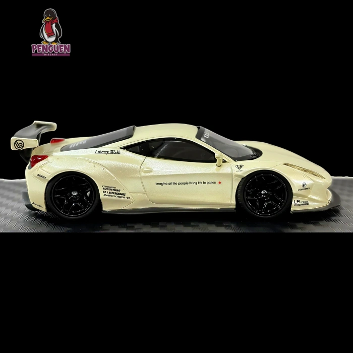 M. C. E. 1/64 Ferrari 458 Italia