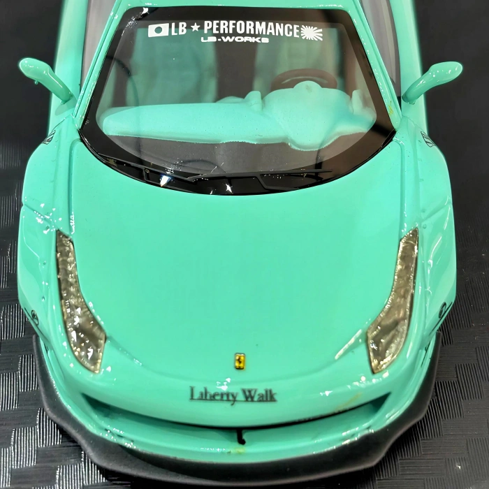 M. C. E. 1/64 Ferrari 458 Italia