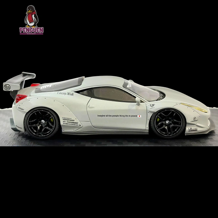 M. C. E. 1/64 Ferrari 458 Italia