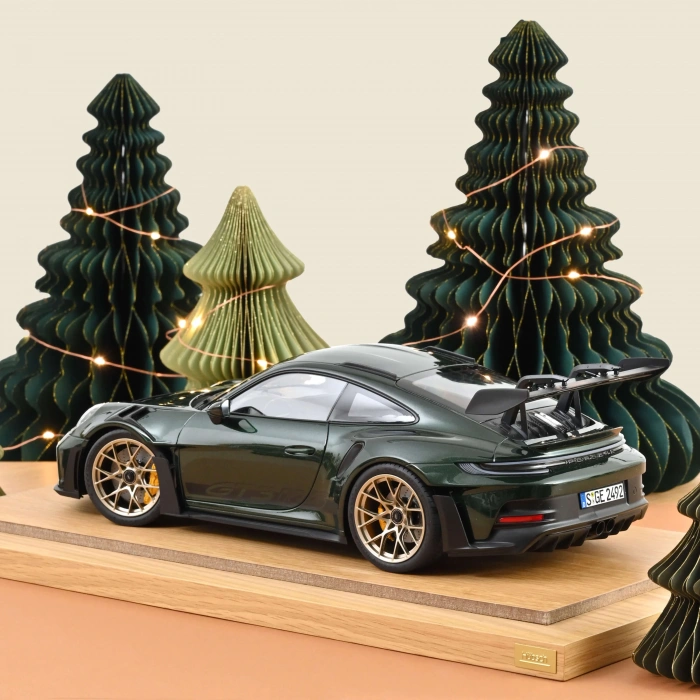 Norev 127532 1/12 Porsche 911 GT3 RS 2022 Jetgreen Metallic And Black