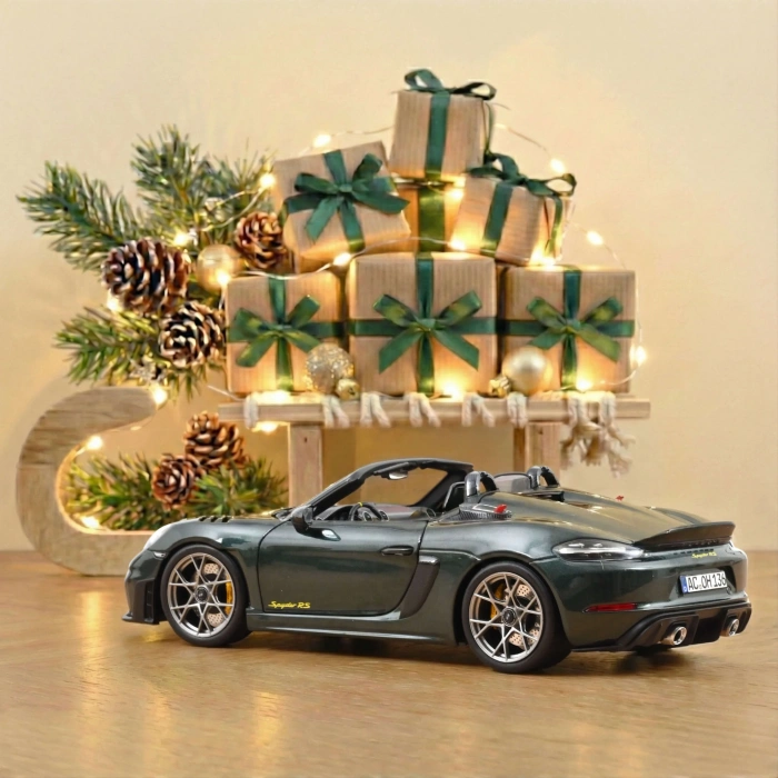 Norev 187272 1/18 Porsche 718 Spyder RS w/ Weissach Pack 2023 Forest Green