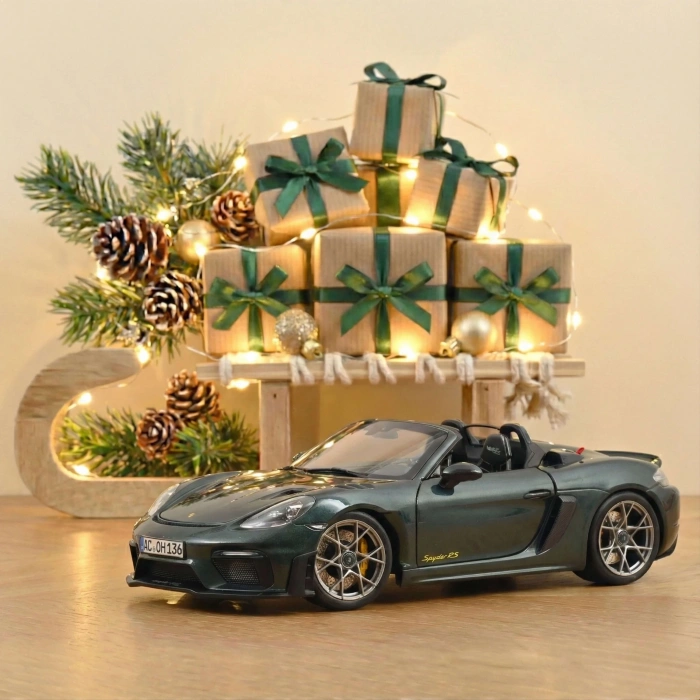 Norev 187272 1/18 Porsche 718 Spyder RS w/ Weissach Pack 2023 Forest Green