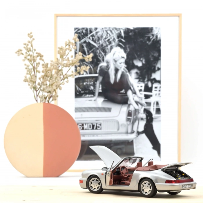 Norev 187330 1/18 Porsche 911 Carrera 2 Cabriolet 1990 Silver